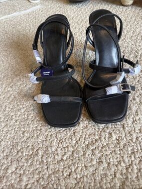 Apt. 9 Black Strappy Square-Toe Heeled Sandals